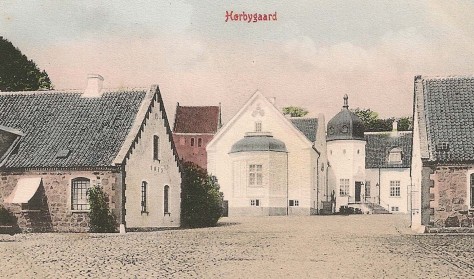 Til te på Hørbygård og kunst i Hørby kirke