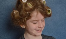 Efterårsferie Carmen Curlers hårsalon - krøller eller ej
